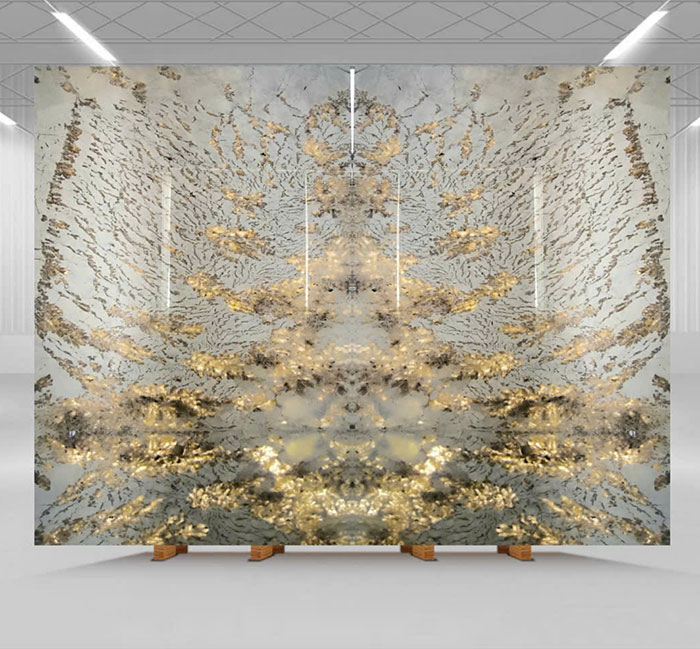 Thạch anh không xuyên sáng